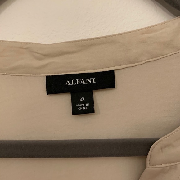 NWT Alfani pop art top beige 3x - Picture 7 of 10